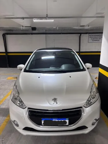 Peugeot 208 Griffe 1.6 Flex 16V 5P Aut. 2014