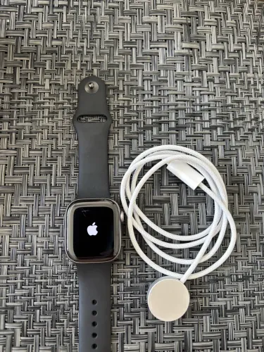 Apple Watch séries 11 42mm cinza espacial garantia Apple 04/2027 BATERIA 100% 