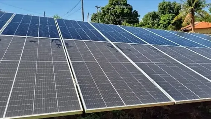 Limpeza de Painéis Solares | Até +15% de Eficiência | Atendimento Rápido