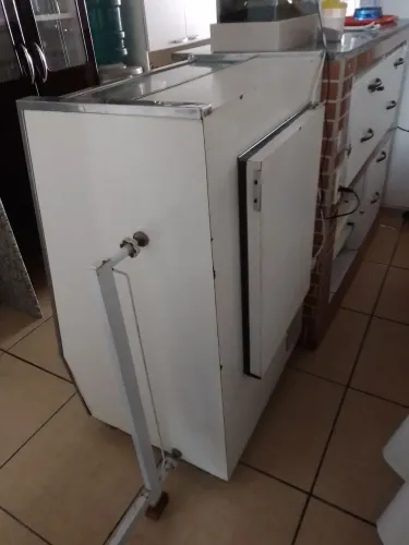 VITRINE BALCAO PRATELEIRA QUENTE