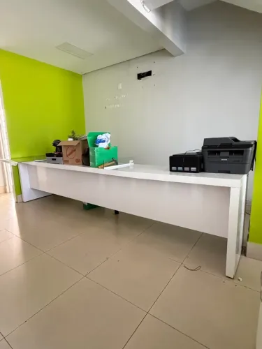 Mesa de escritório em L 3 lugares