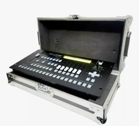 Mesa Dmx Pilot 2000 + Case Efeito De Luz Strobo