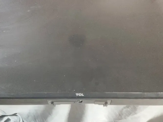 TV TCL 50 com defeito