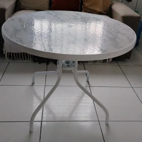 Mesa de vidro área externa