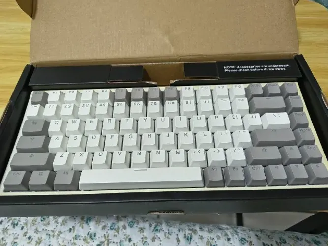Teclado mecanico epomaker ep-84 com fio
