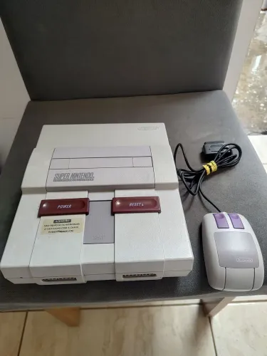 Super Nintendo (apenas o console)+ mouse original Nintendo