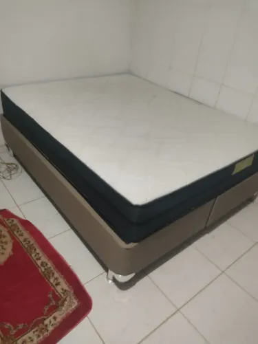 Cama Casal Queen Size
