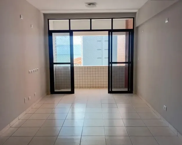 Apartamento para aluguel possui 75 metros quadrados com 3 quartos