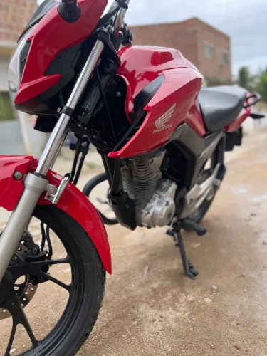 Fan 160 moto do meu uso de casa para o trabalho 