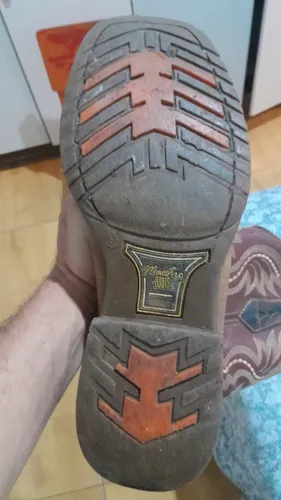 Bota couro de boi importada