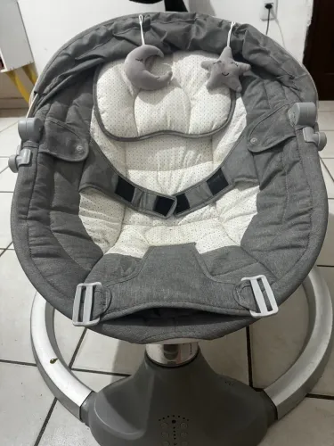 Cadeirinha de balanço elétrico de bebê