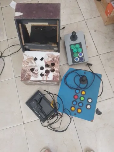 Lote de controle de fliperama
