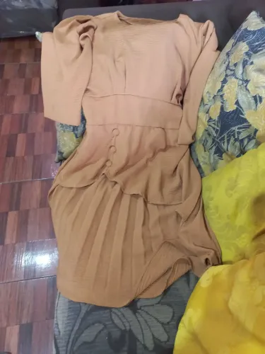 vende se vários vestidos