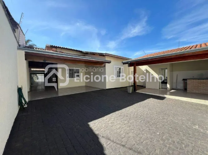 Casa Residencial para Aluguel no Bairro Jardim Patrícia | Uberlândia/MG