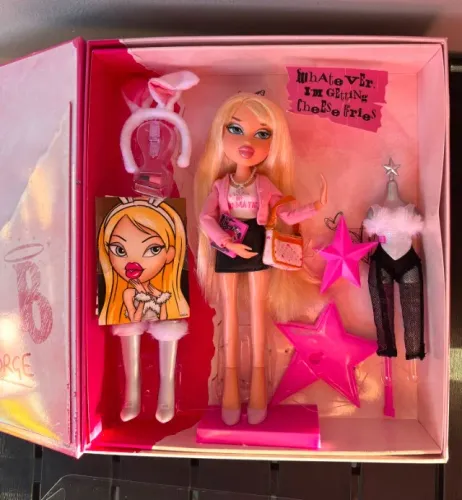 Boneca Bratz Mean Girls - Regina George 1ª Versão