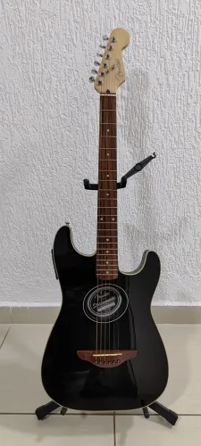 Violão Fender Stratacoustic