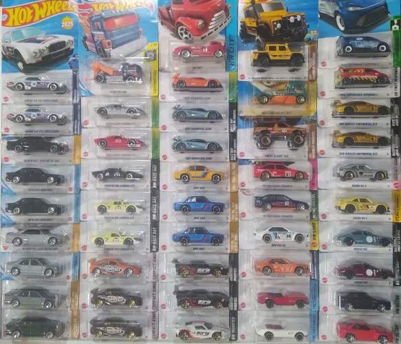 Hot Wheels R$30,00 cada