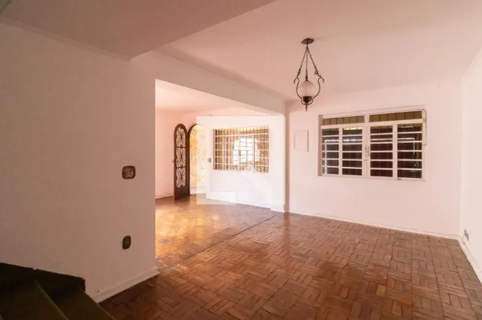 Casa à Venda - Jardim Jussara, 3 Quartos, 251 m2