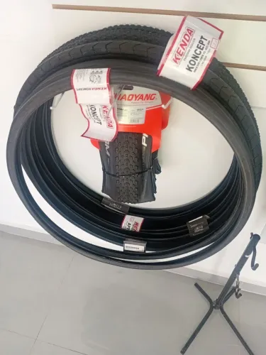 Par de Pneu Kenda 700x23