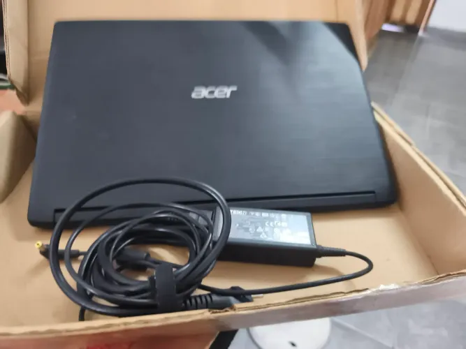 Vendo laptop Acer aspire mod A 31553333H meu zero comprei Mec Book para filha não uso mais