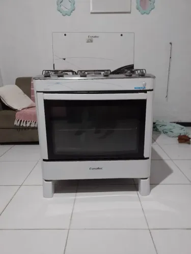 Fogão 5 bocas conservado $ 300,00 reais 