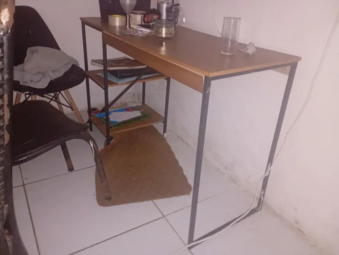 Mesa de Escritório - Em um bom estado