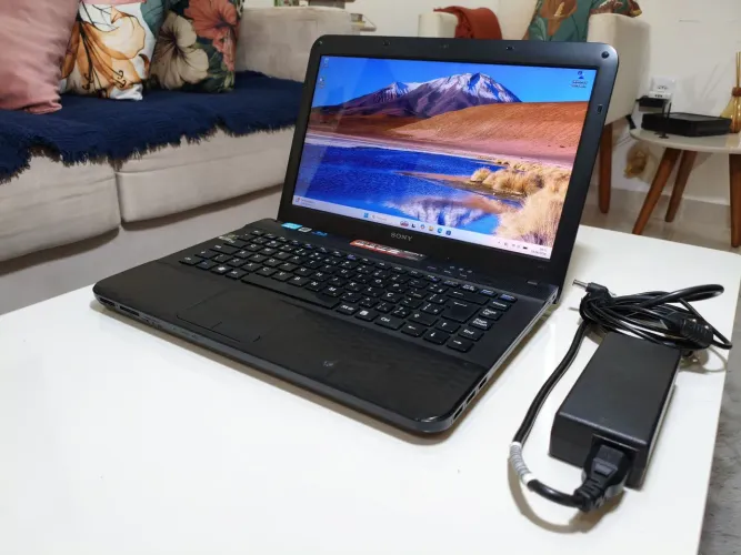 Notebook Sony Intel i5, 8GB RAM, SSD 240GB, NVidia Geforce 410M, tela de 14"