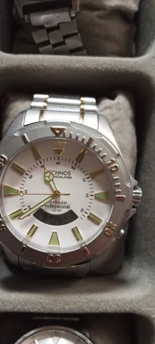 technos skydiver