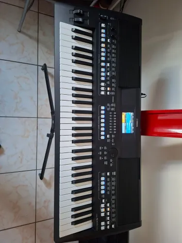 Teclado Yamaha Psr sx600 