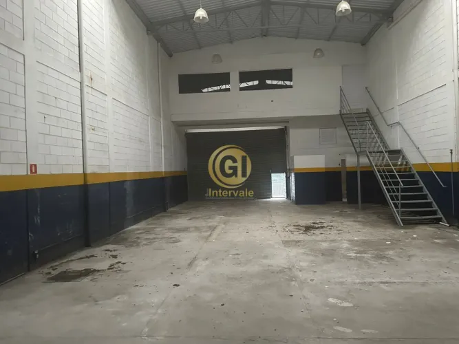 Galpão 250m² para Locação localizado no bairro Santa Helena em Jacareí - SP.