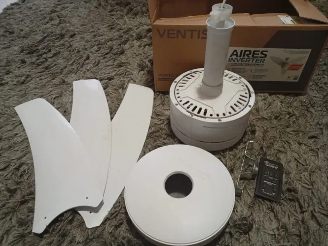 Ventilador Aires inverter com controle Bivolt três pás motor inverter