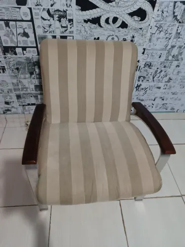 Poltrona Decorativa Retrô