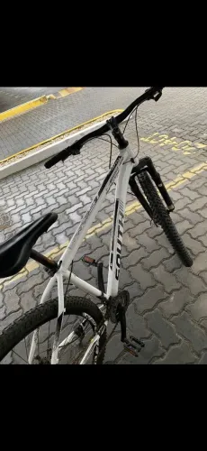 Bicicleta aro 29 em perfeito estado de conservação