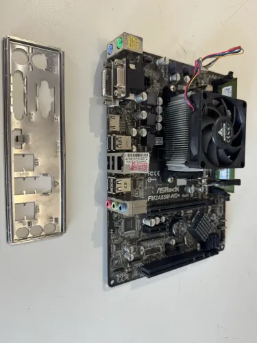 Kit Fm2 a8 6400b quad core 