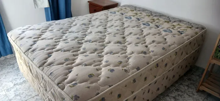 Cama box Molas