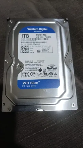 HD Western Digital 1TB WD10EZEX - SATA - 3.5