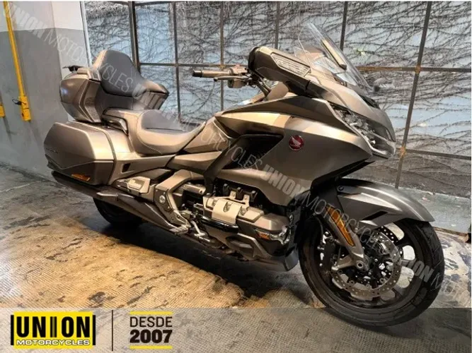 HONDA GL 1800 GOLD WING