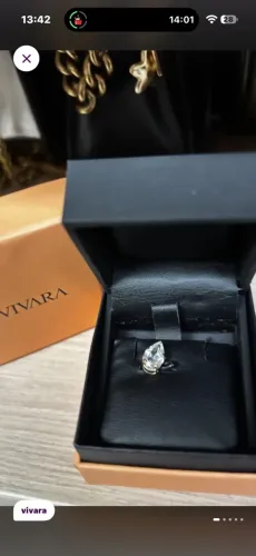 Pingente Vivara em ouro amarelo 18k com cristal