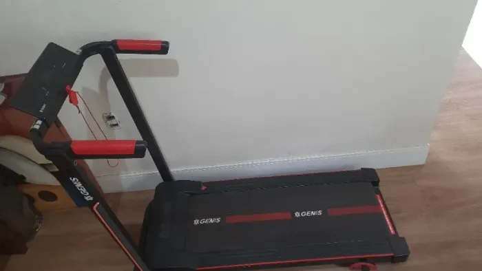 Esteira Ergométrica Dobrável GT 500 Genis