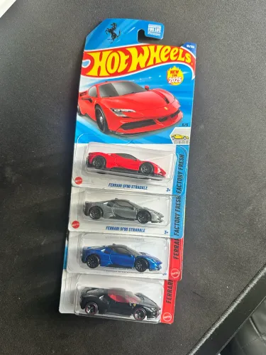 Hot wheels lote stradale sf90