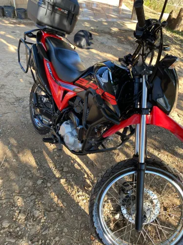 BROS 160 2018, muito nova com acessórios.
