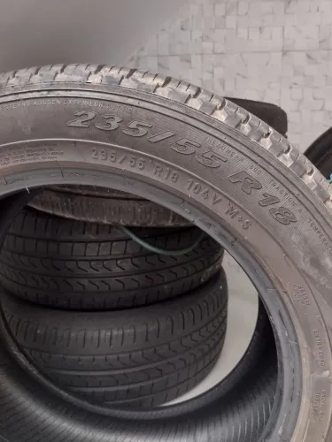 Pneu Pirelli 235 55 18