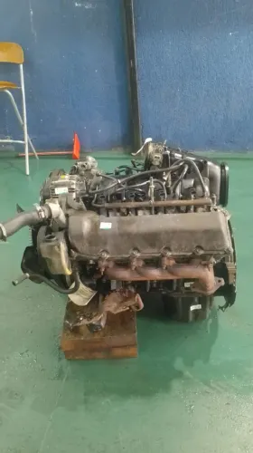 Motor jeep Gran Cherokee 4.7 v8 ano 2000 original usado  base de troca 