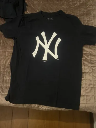 Camisa New Era preta tamanho M