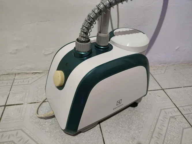 Passadeira a vapor <br>Passadeira a vapor <br>Eletrolux.<br>500,00<br>Aceito cartão