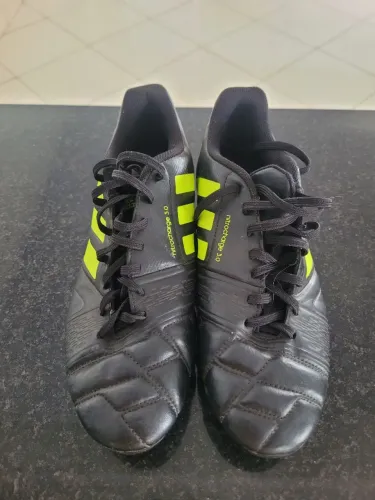 Chuteira Adidas 41/42