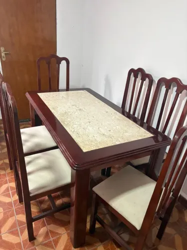 Mesa de Jantar com 6 cadeiras