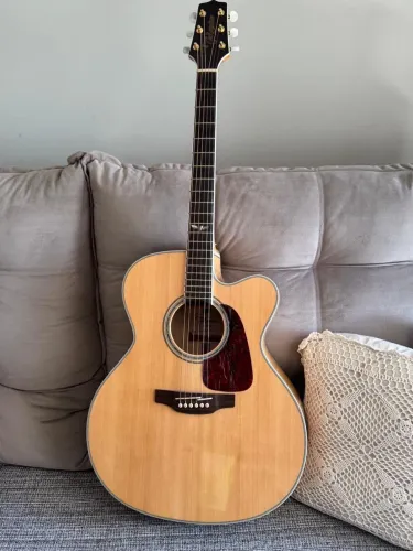 Violão Takamine usado poucos meses! Case + acessórios! 