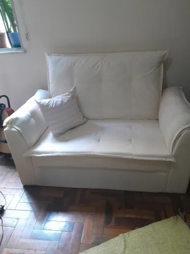 Sofa de dois lugares super confortável!!
