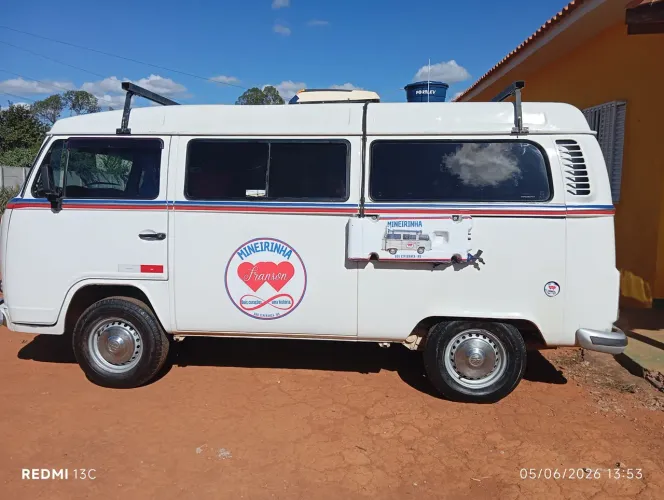 Volkswagen Kombi Standard 1.4 MI Total Flex 8V 2010